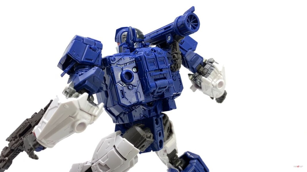 Transformers Studio Series 83 Soundwave More In Hand Image  (10 of 51)